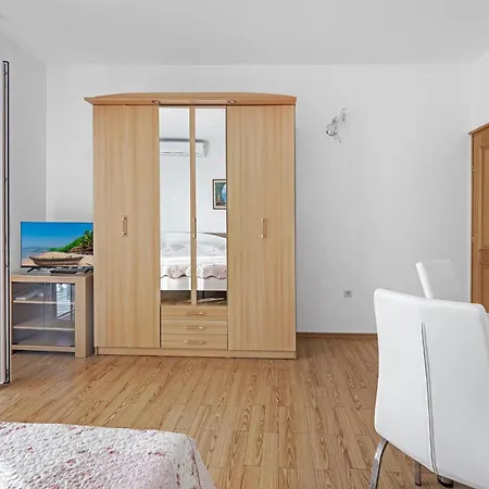 Διαμέρισμα Cozy In With Wifi *